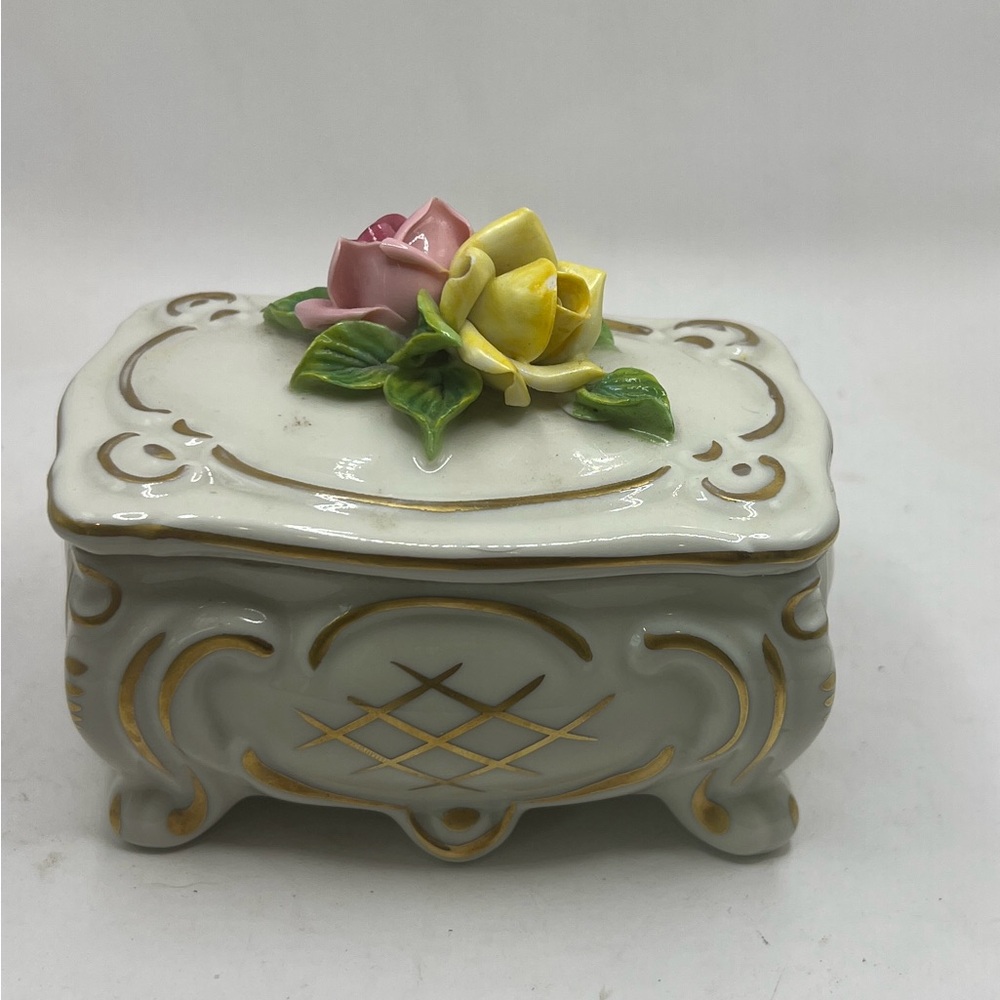 Dresden Porcelain Trinket Box - Picture 3 of 8